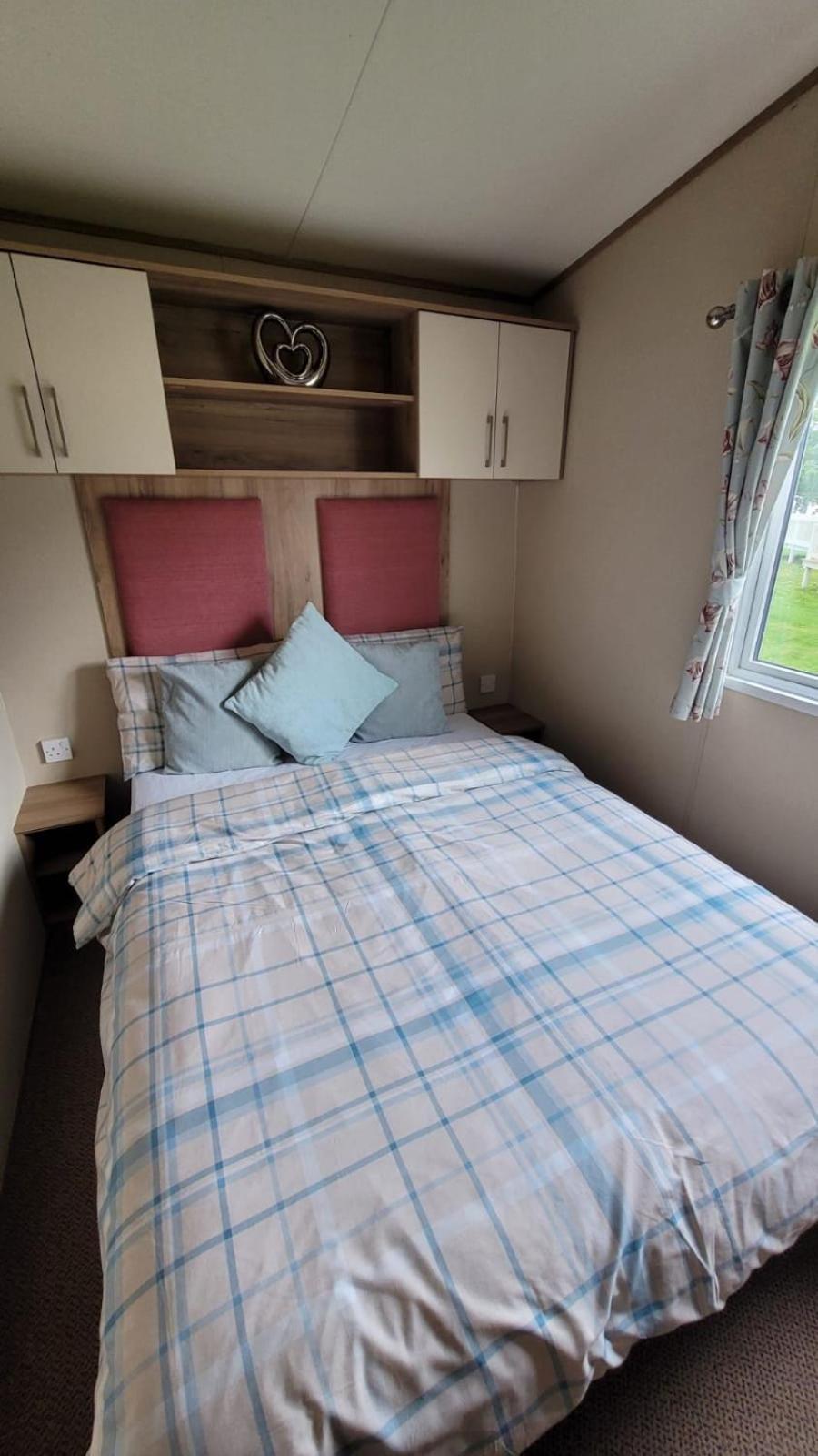 Tattershall Lakes Kingfisher Caravan 8 Berth With Hot Tub & Wifi Экстерьер фото