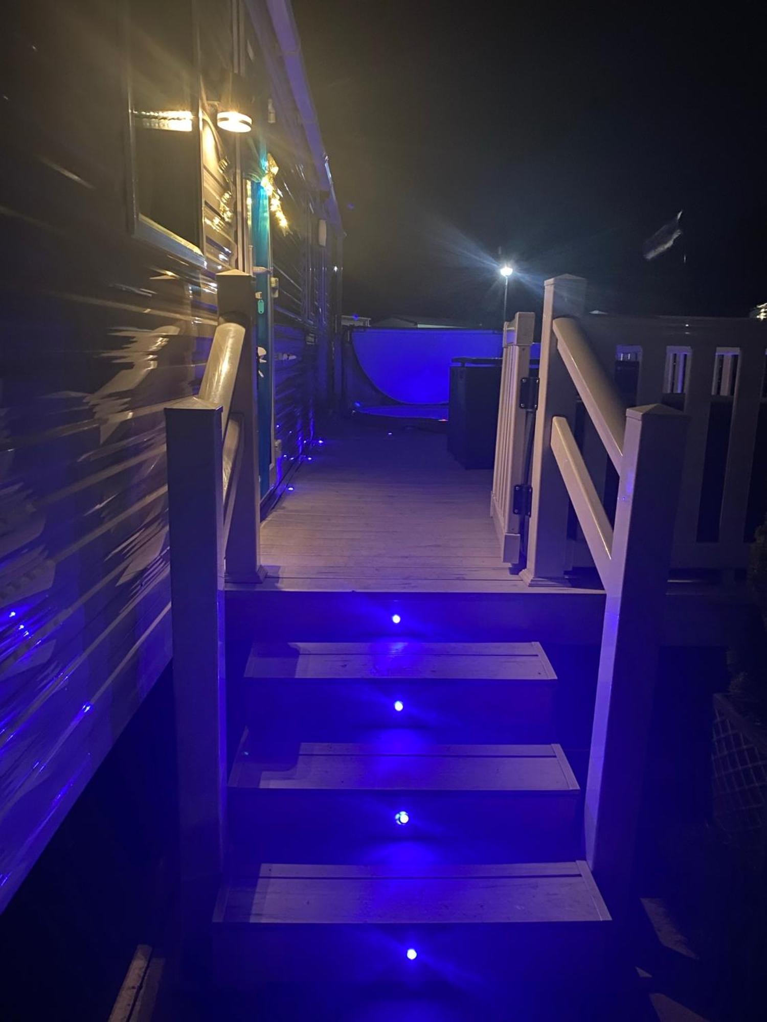 Tattershall Lakes Kingfisher Caravan 8 Berth With Hot Tub & Wifi Экстерьер фото